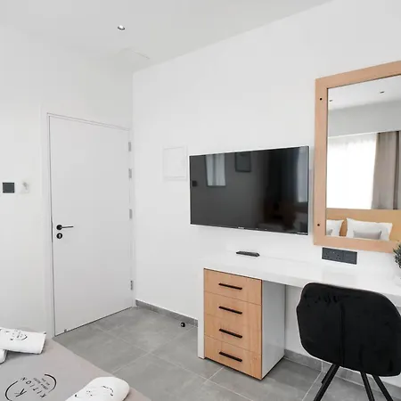 Kition Jacuzzi In Finikoudes Apartmán *
